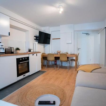 Hamburg City Apartment For 7 Zewnętrze zdjęcie