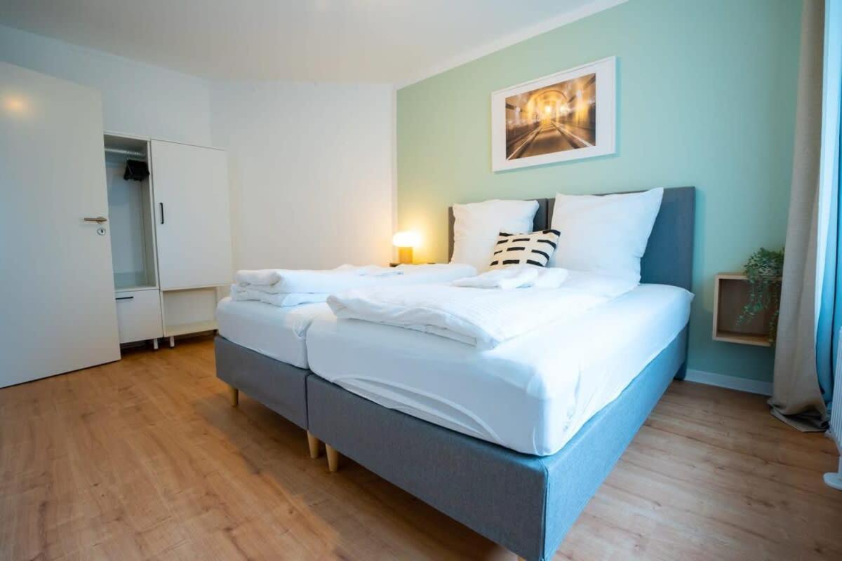 Hamburg City Apartment For 7 Zewnętrze zdjęcie
